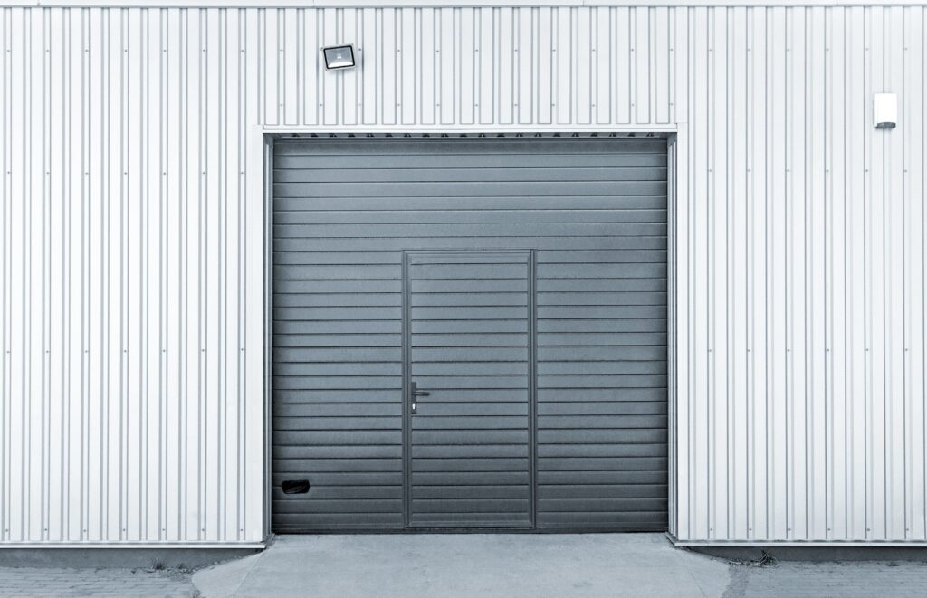 basculante garage con porta pedonale quando conviene